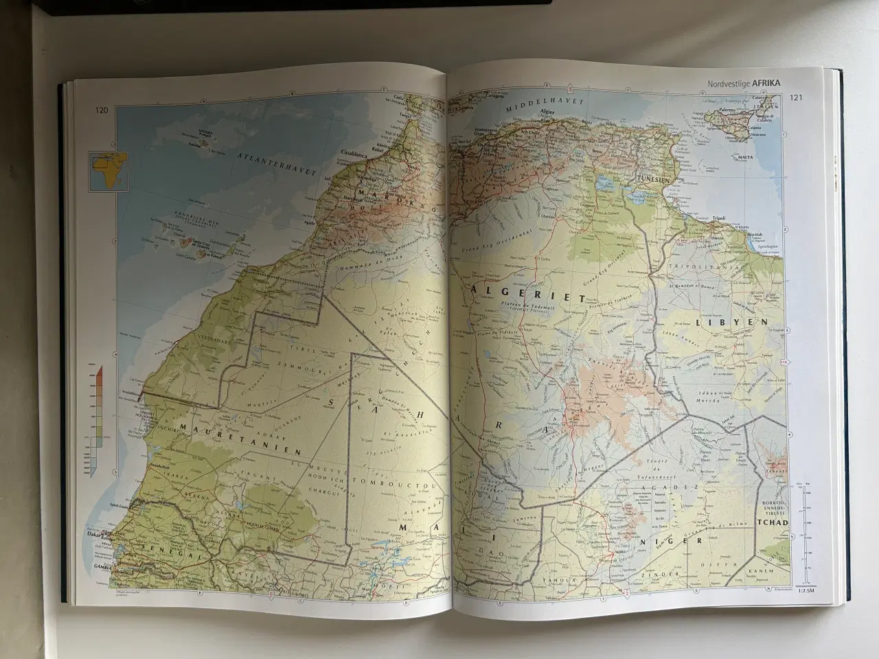 Billede 4 - Gyldendals Store Verdens Atlas, i perfekt stand!