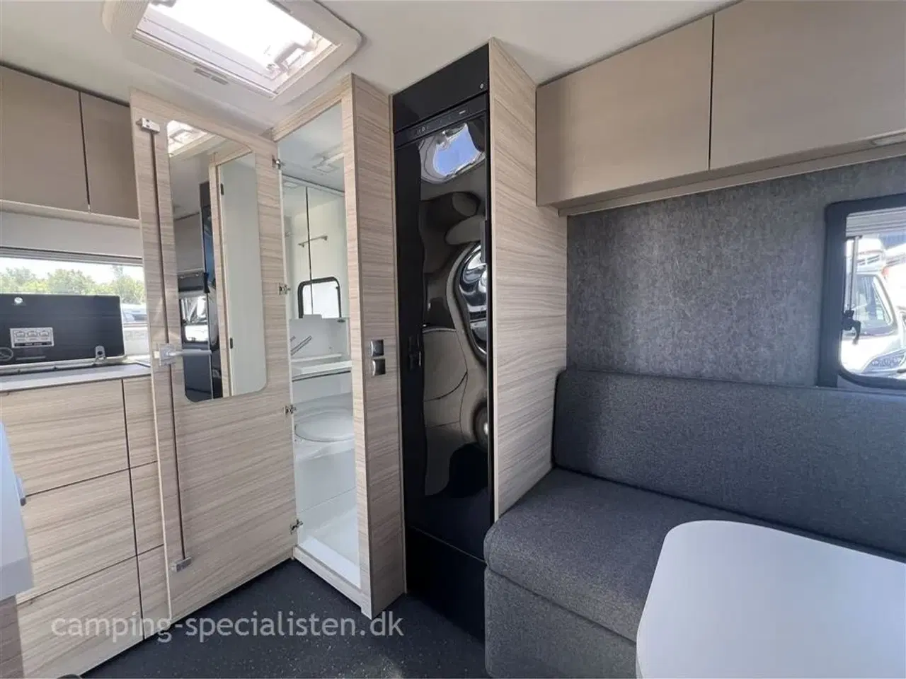 Billede 5 - 2023 - Adria Altea 362 LH 4four   2023 Adria Altea 362 LH 4Four - Se den nu hos Camping-Specialisten.dk