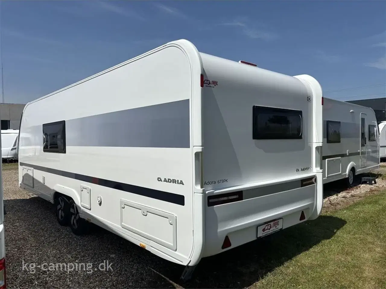 Billede 3 - 2023 - Adria Adora 673 PK Twin   GIV DINE TEENAGERE DERES EGET VÆRELSE I CAMPINGVOGNEN