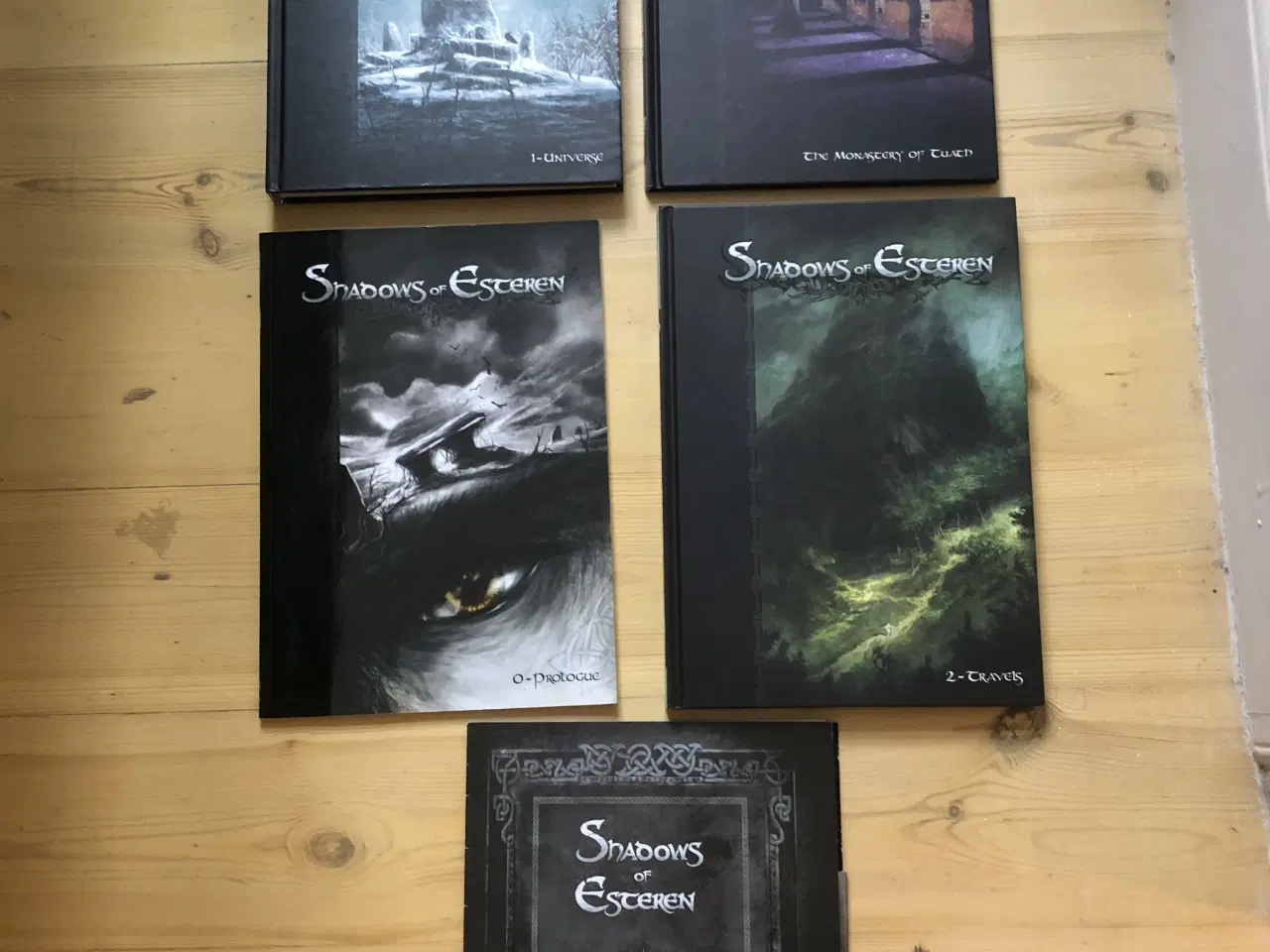 Billede 1 - Rollespilsbøger. Shadows of Esteren
