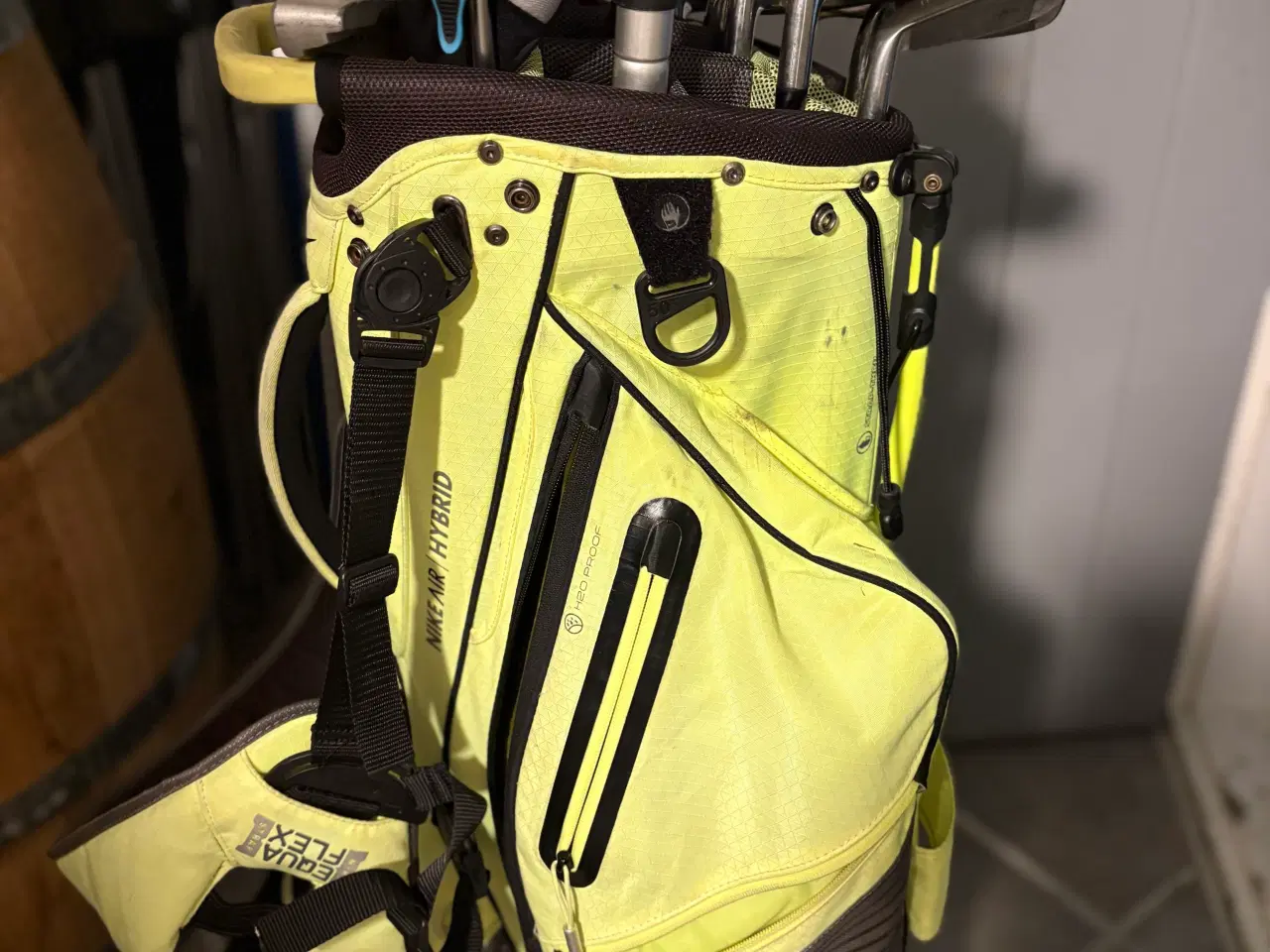 Billede 5 - Golfsæt fra Wilson til dame eller junior, Nike-bag