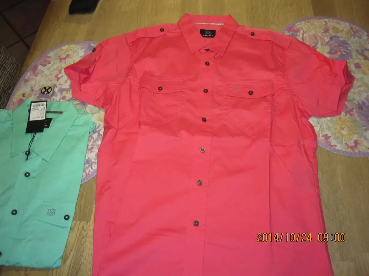 Billede 2 - Skjorter i fede farver 