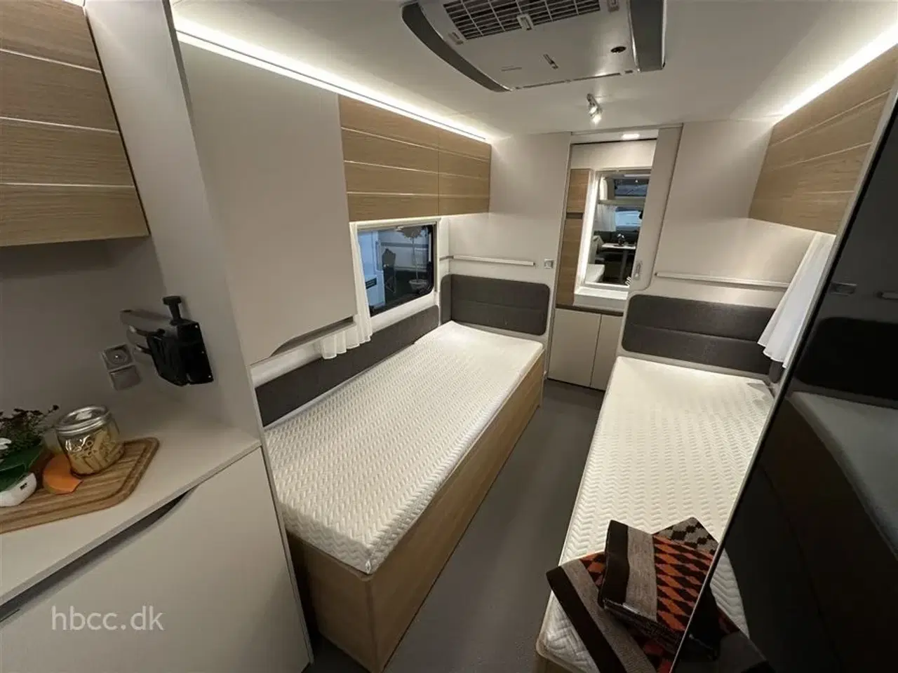 Billede 5 - 2024 - Adria Adora 572 UT Selected Edition   Adria Adora 572 UT Selected Edition (2024) – SPAR 10.000KR