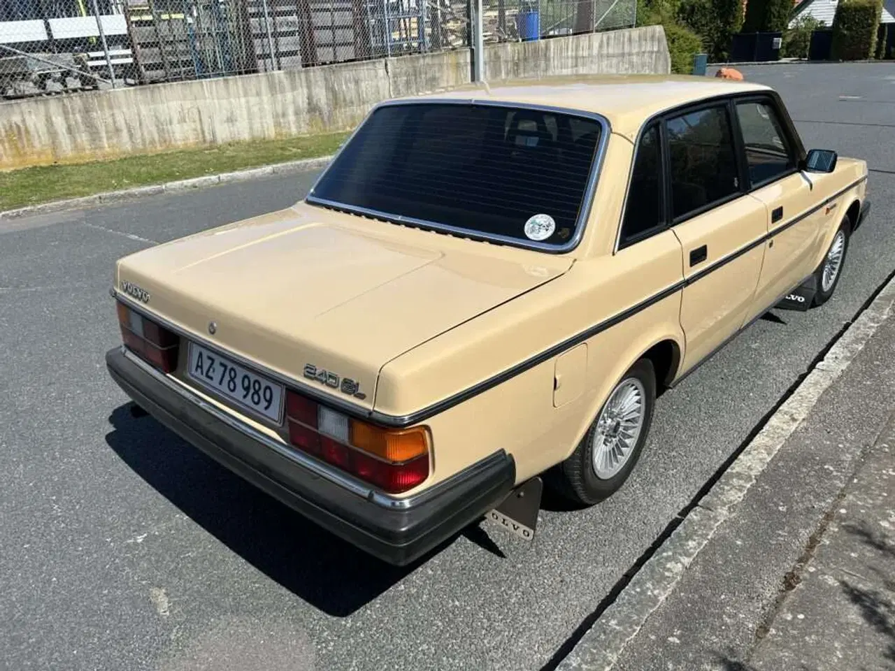 Billede 7 - Volvo 240 GL Aut i helt unik fin stand