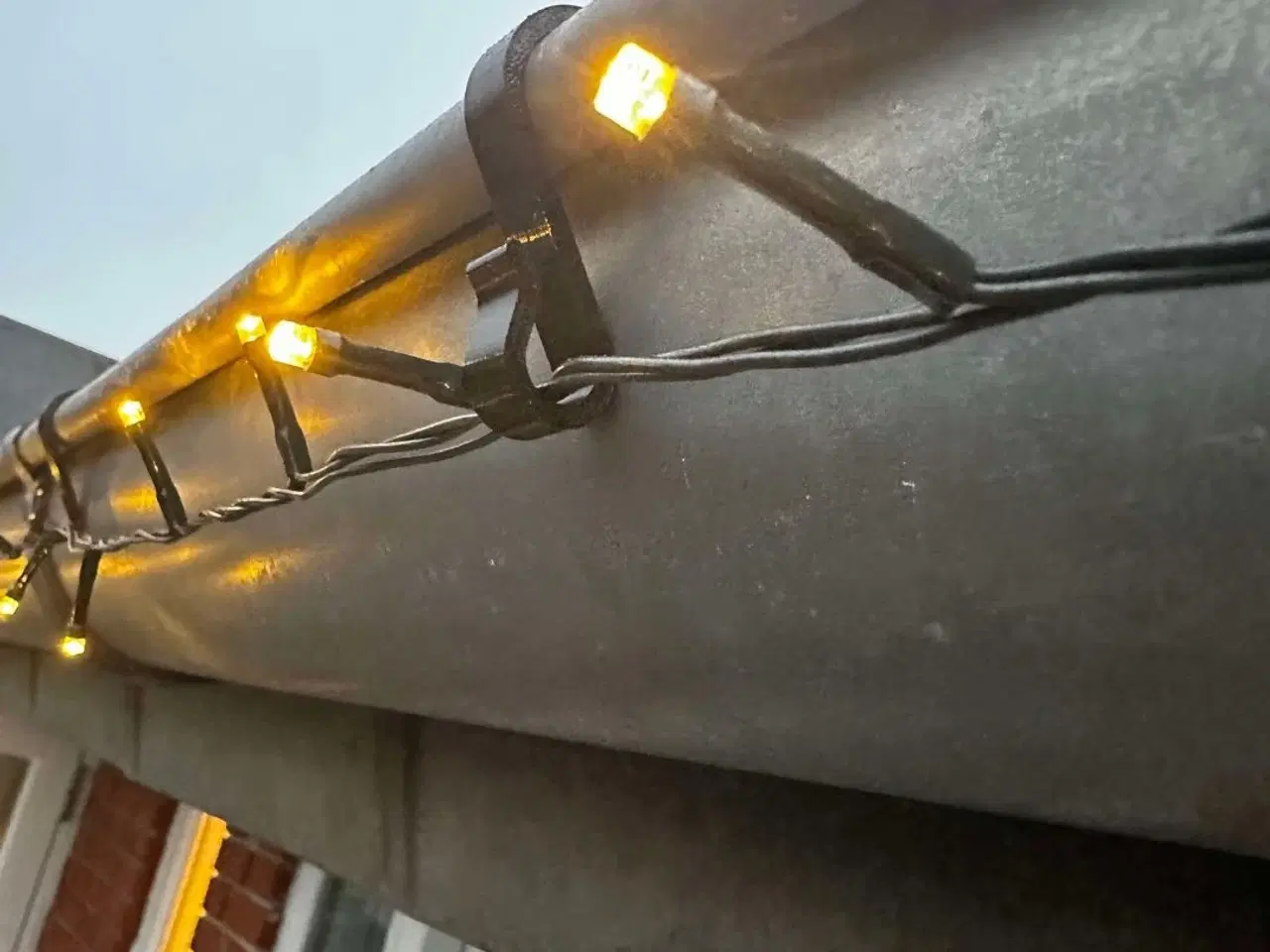 Billede 1 - Kroge til lys i tagrende 50stk