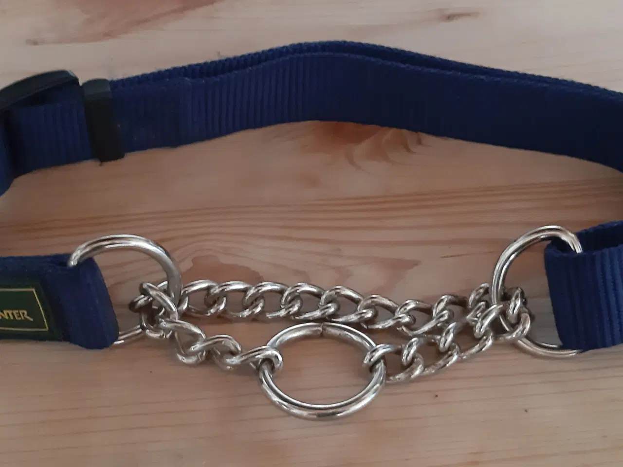 Billede 3 - Hundeudstyr, nyt, 3 halsbånd 2 liner, taske,