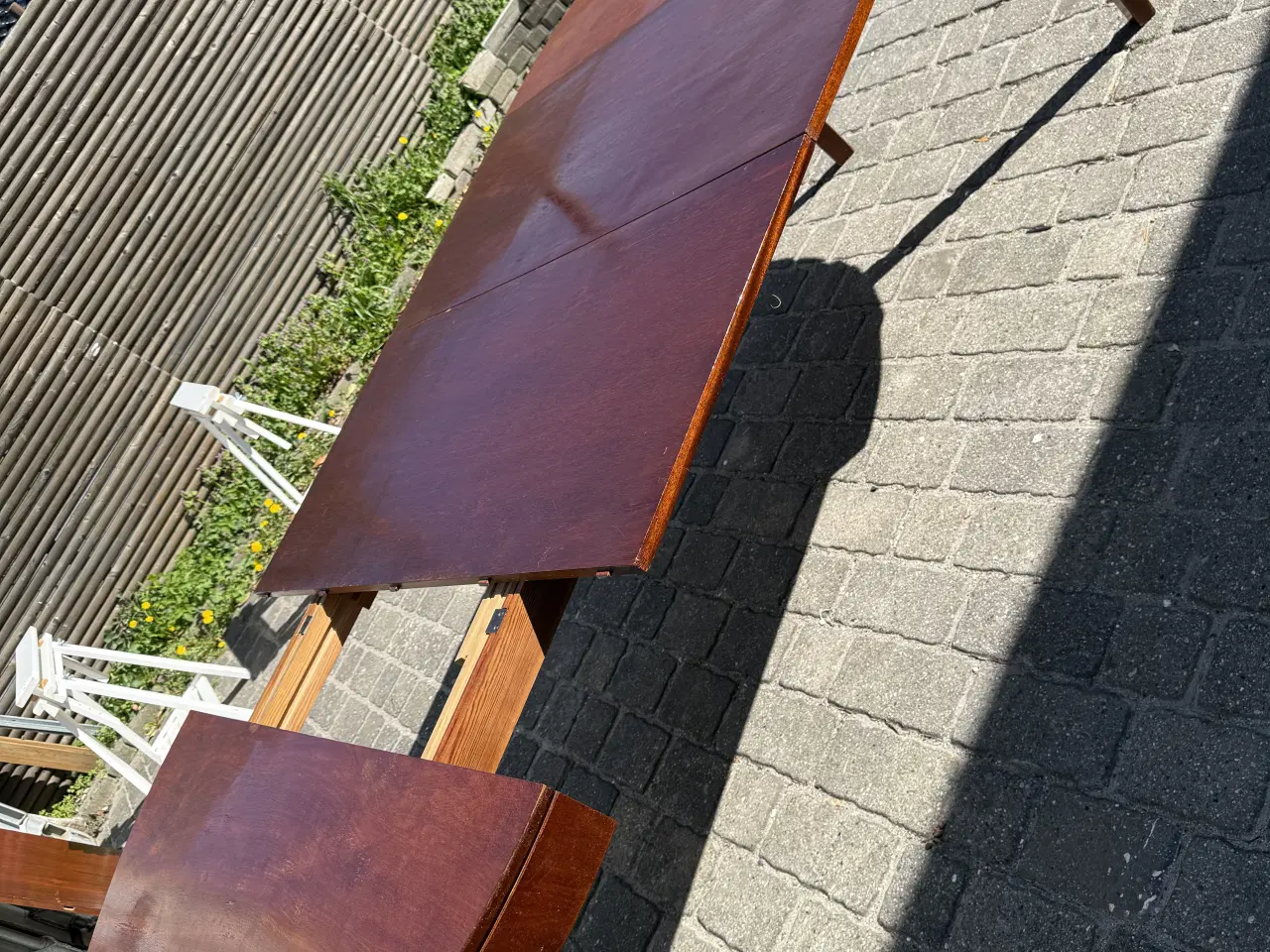 Billede 5 - Rundt spisebord m/3 tillægsplader 