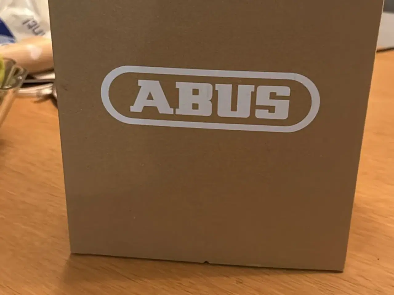 Billede 2 - Cykelhjelm, ABUS, str 51-55 (8-10 år) - fejlkøb