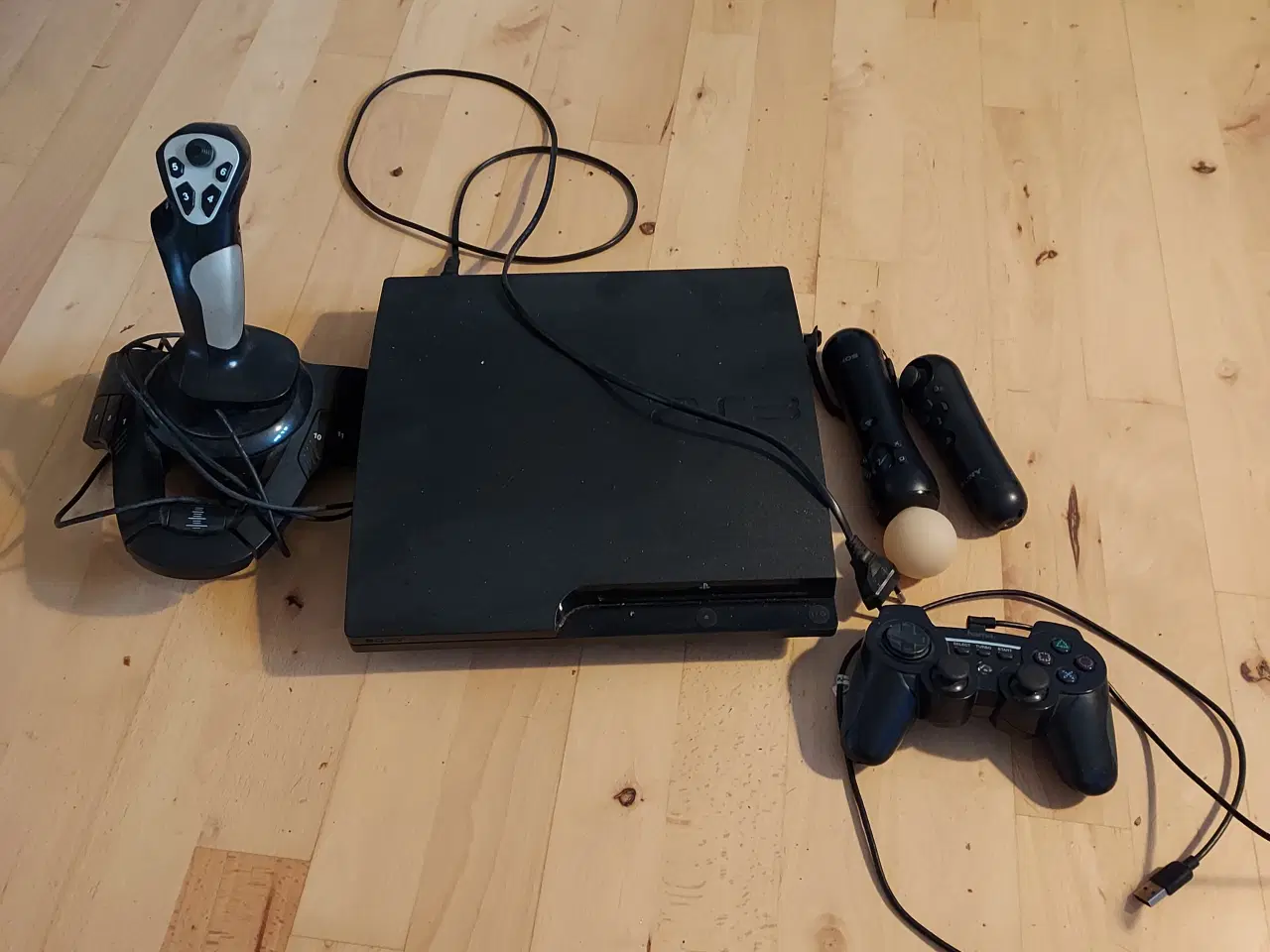 Billede 1 - Playstation 3 med 9spil , og 4 styrehåndtag 