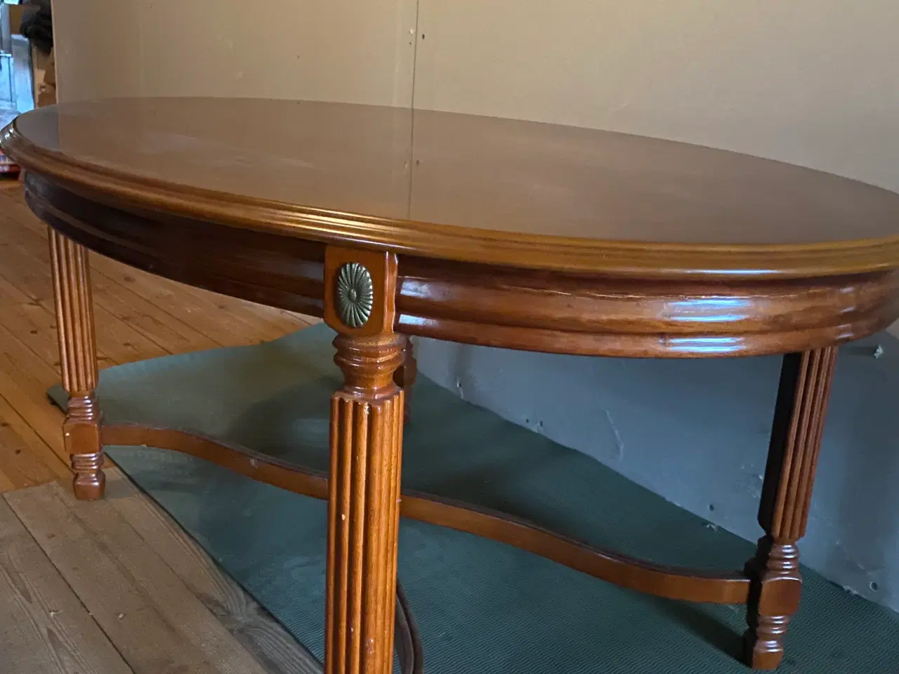 Billede 2 - Flot oval sofabord