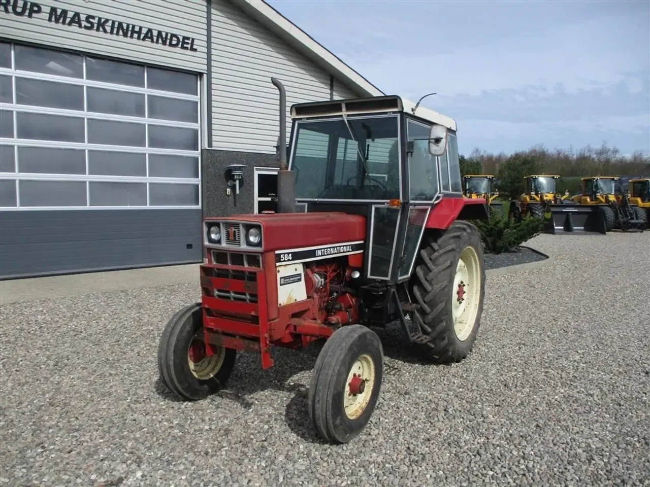 Billede 2 - IH 584 Snild lille traktor