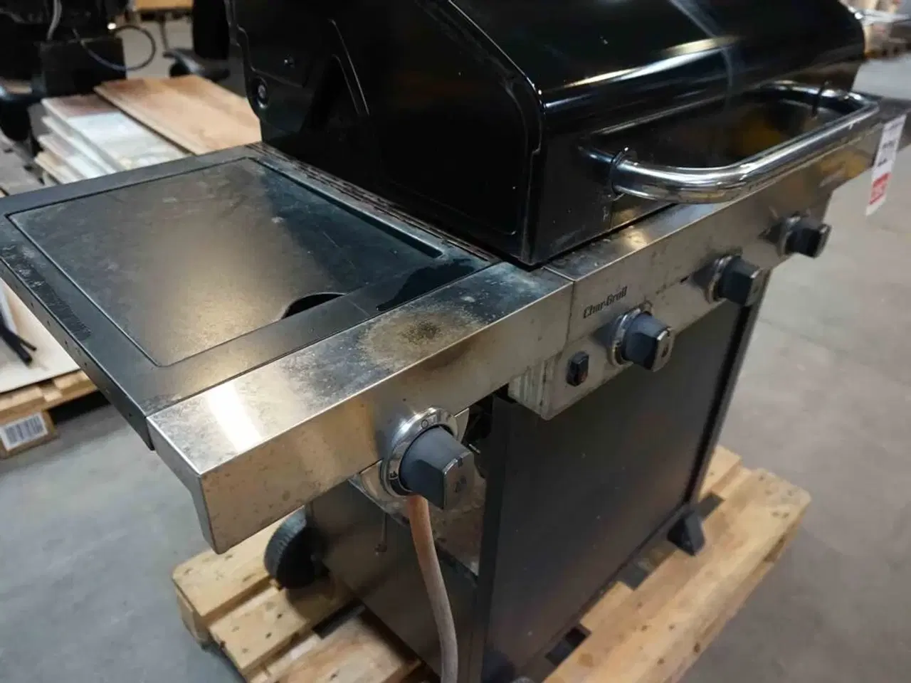 Billede 3 - Char-Broil Gasgrill 3 brænder + sideblus (MOMSFRI)