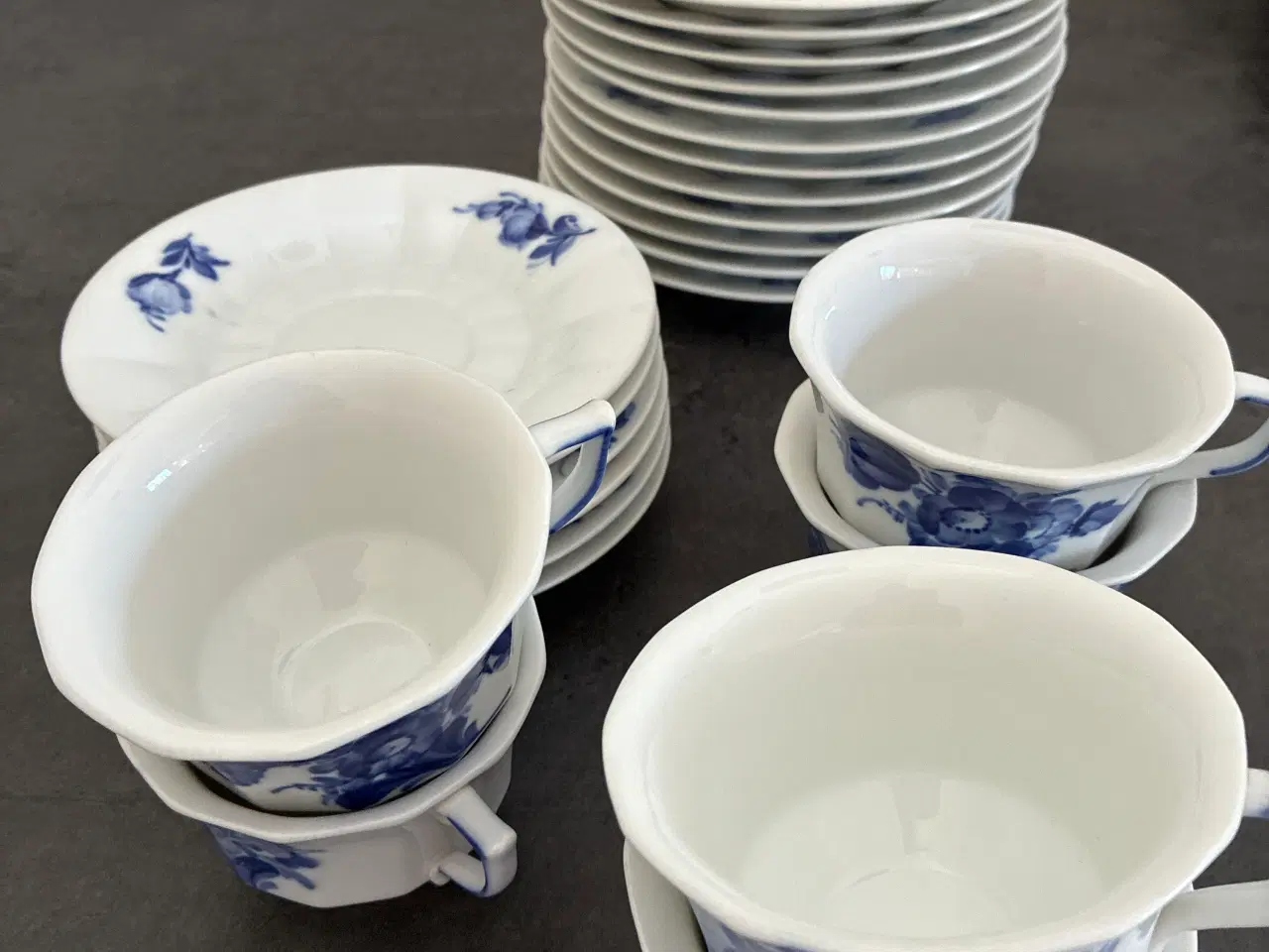 Billede 1 - Kantet blåblomst kaffe kopper med tallerken