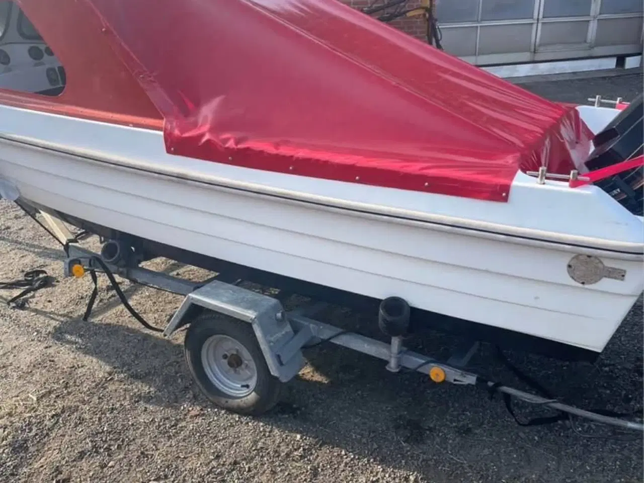 Billede 4 - Jolle Mørebas 15 cabin med trailer og 30hk motor.