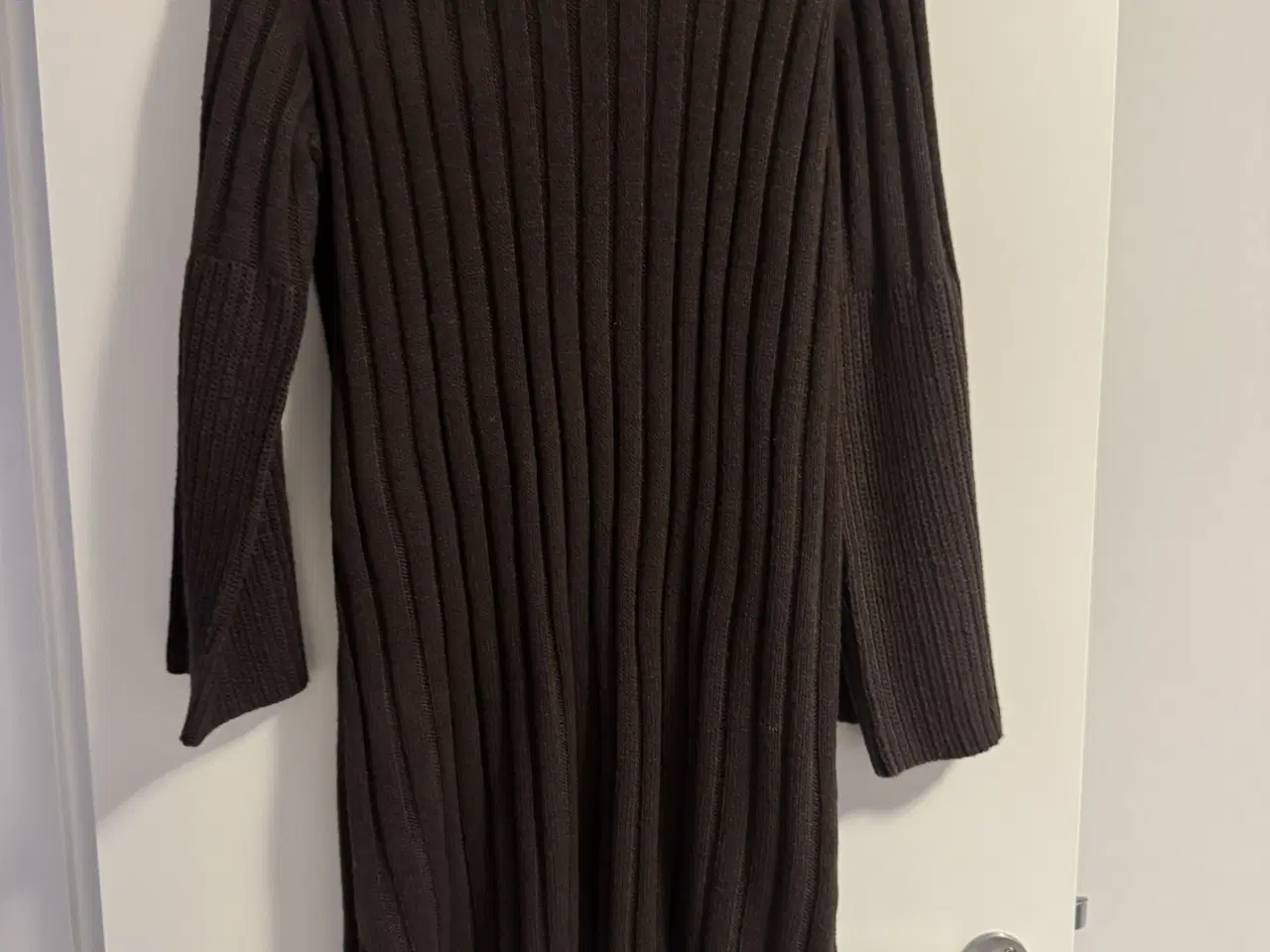 Billede 3 - Strikkjole fra Vero Moda