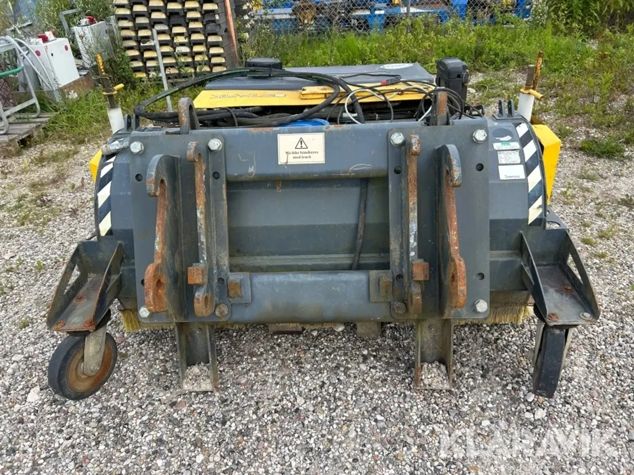Billede 4 - Hydraulisk kost m. vandtank Stark KH1600