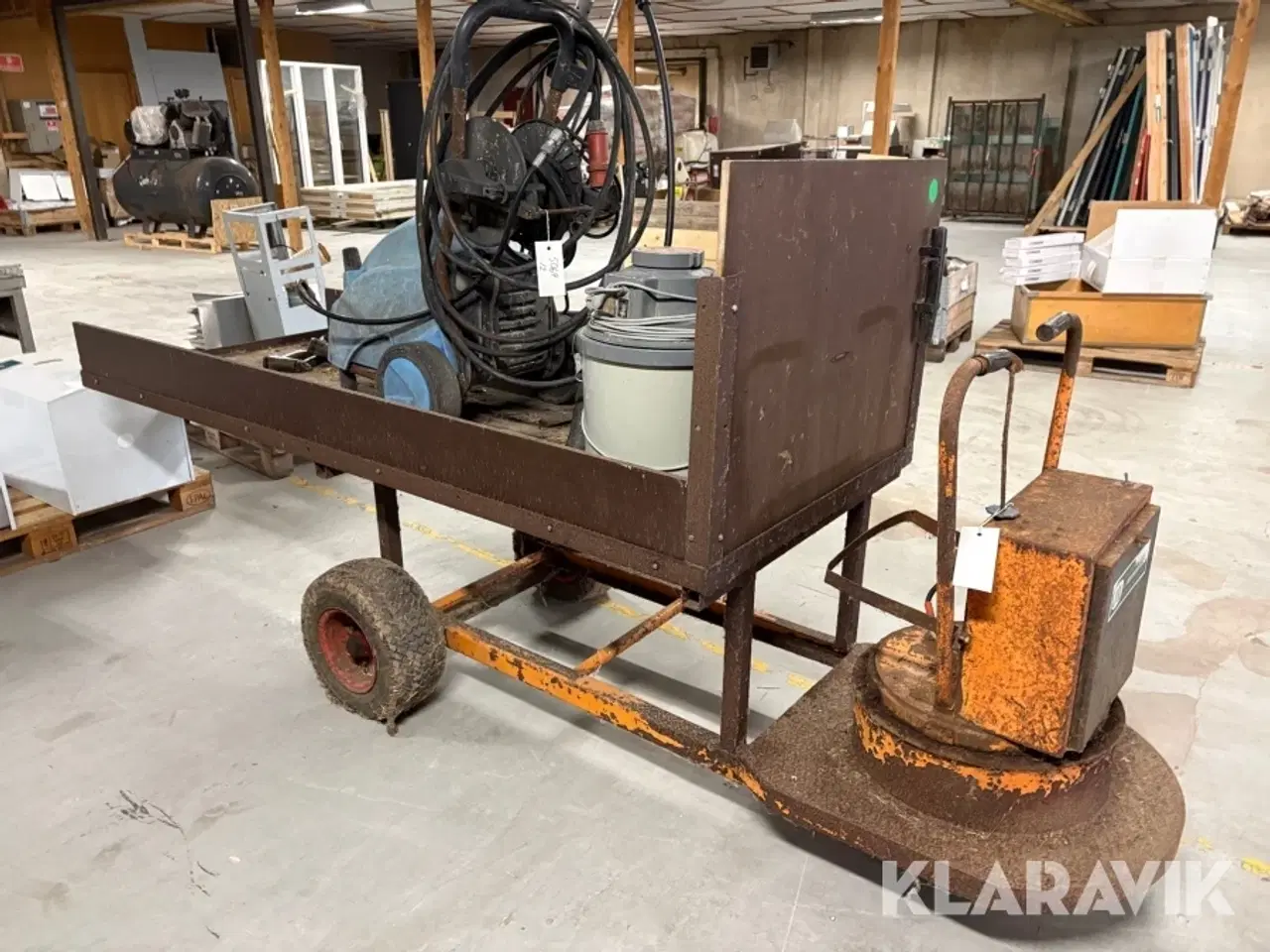 Billede 3 - Lot: Fodertruck, støvsuger, højtryksrenser Lydersens maskinfabrik