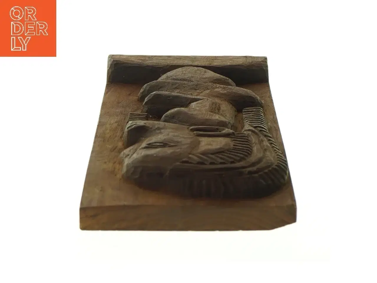 Billede 4 - Indskåret figur i træ (str. LBH 13,5x3,5x37 cm)