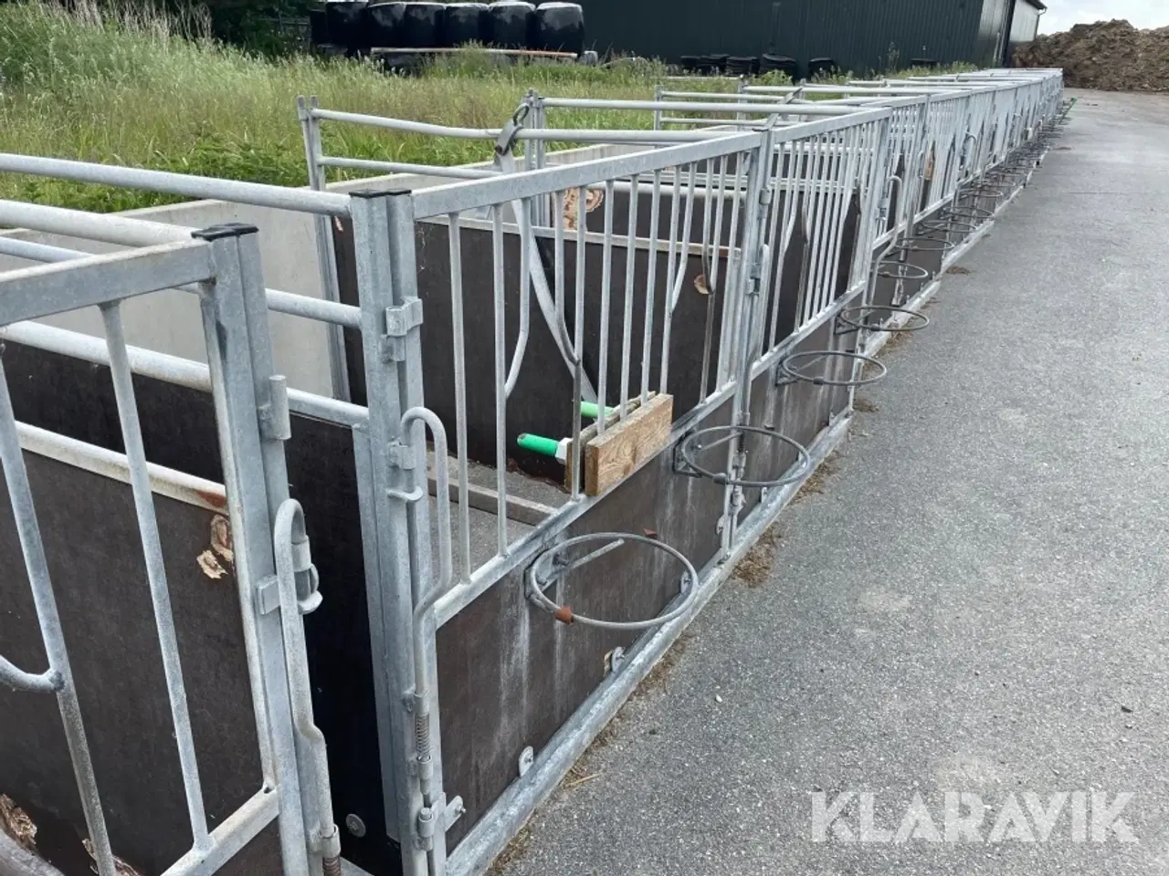 Billede 6 - Kalvebokse 9 styk Fremtidens stald inventar