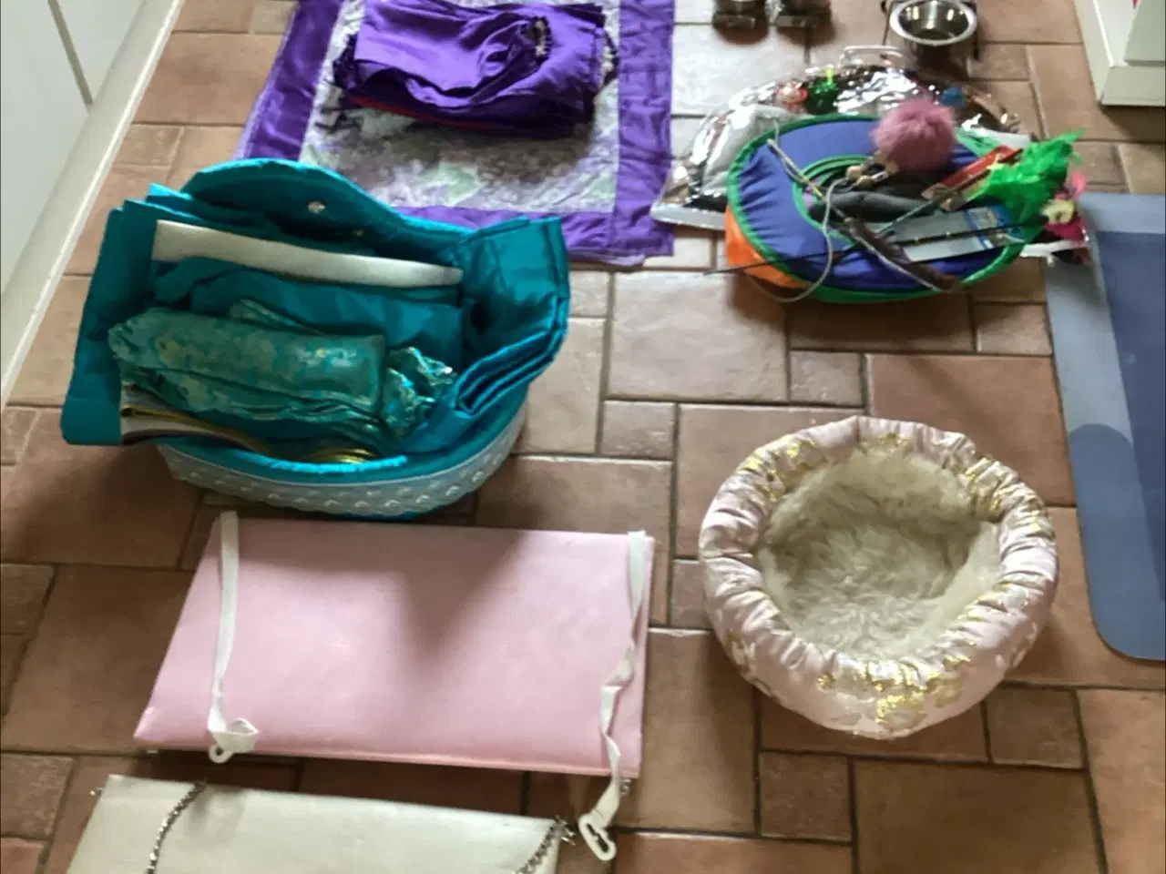 Billede 1 - Diverse udstyr til katte