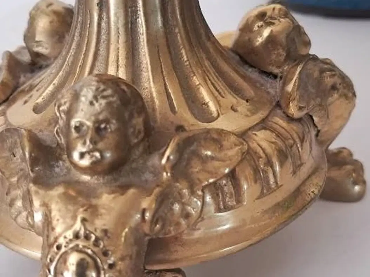 Billede 4 - FLOT GAMMEL LAMPE m. messing ornamentik