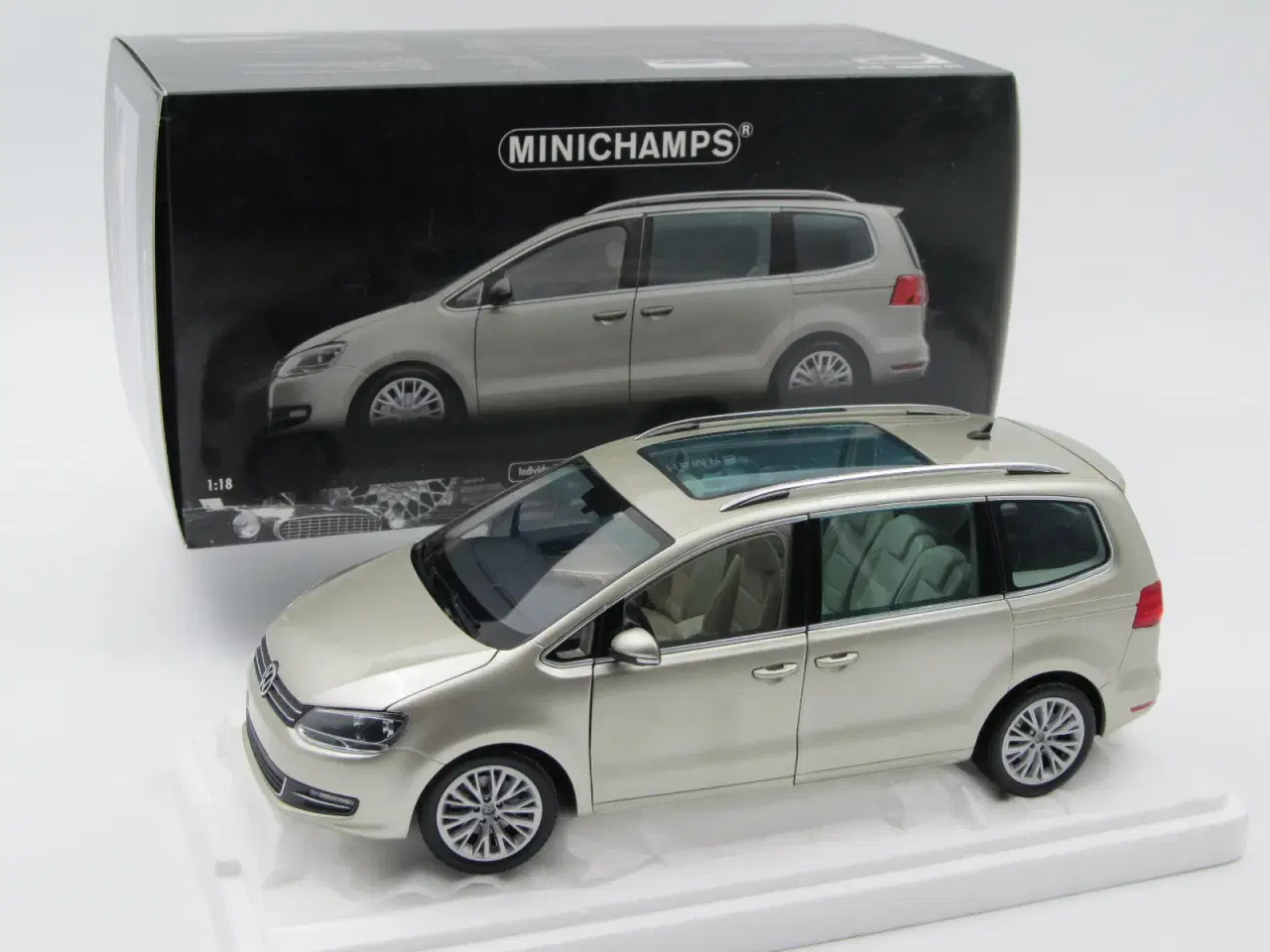 Billede 2 - 2010 VW Sharan TDI 1:18 