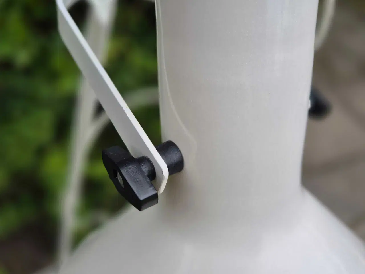 Billede 4 - Usædvanlig gulvlampe med skråtstillet stander