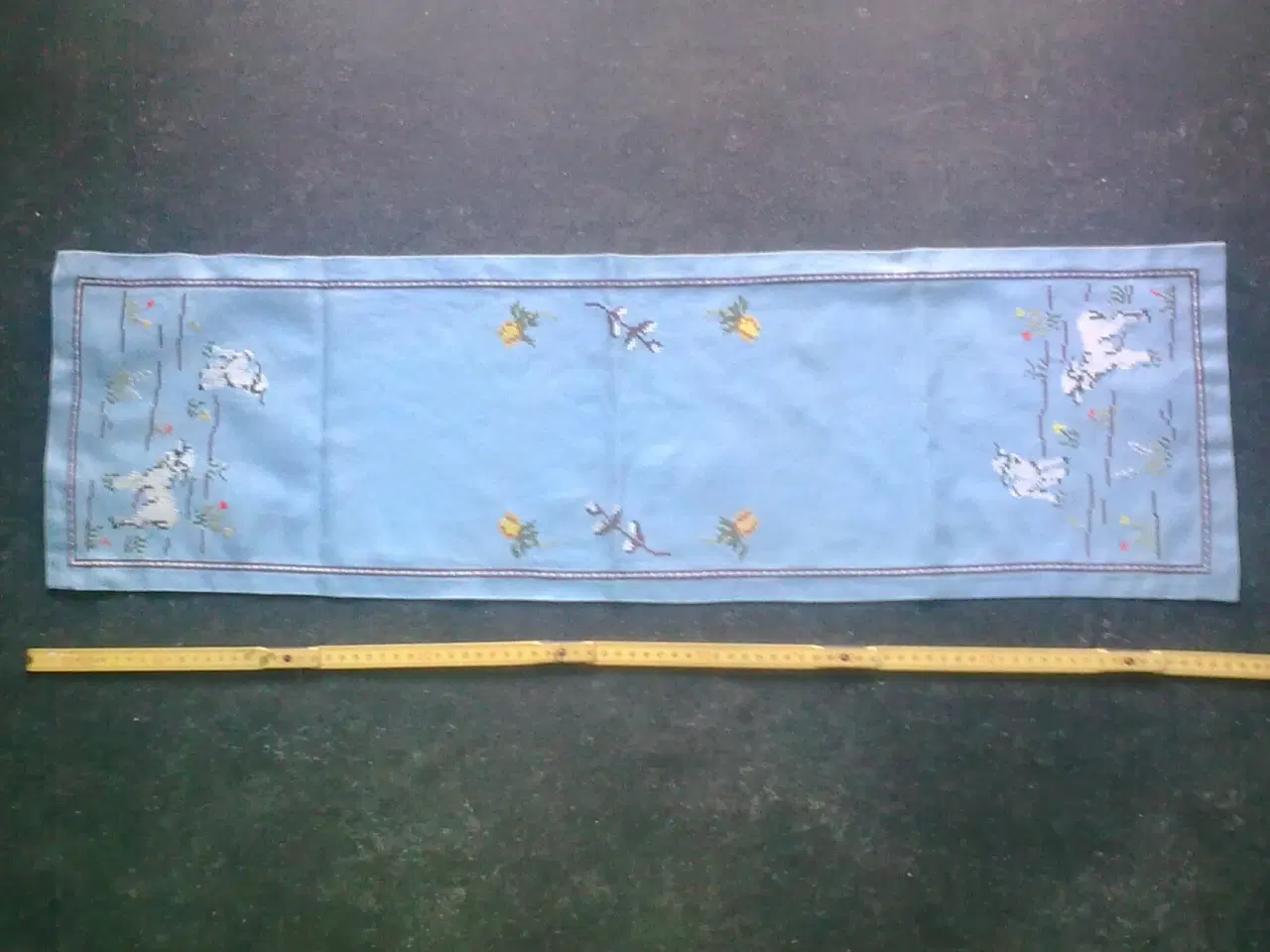 Billede 2 - Island får danske påskelam mæh erantis korssting