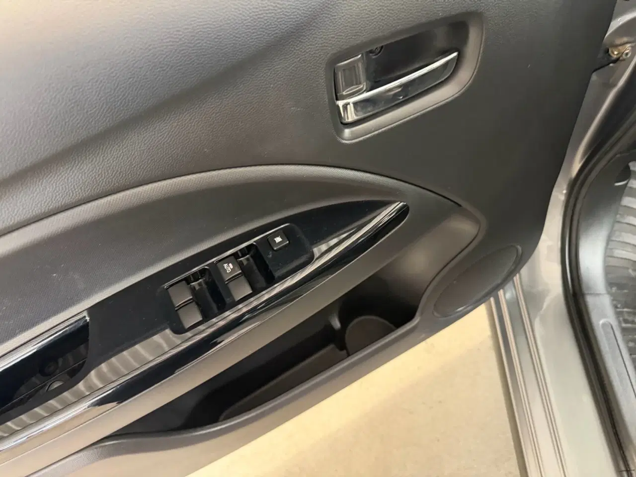 Billede 7 - Mitsubishi Space Star 1,2 Inlead 80HK 5d