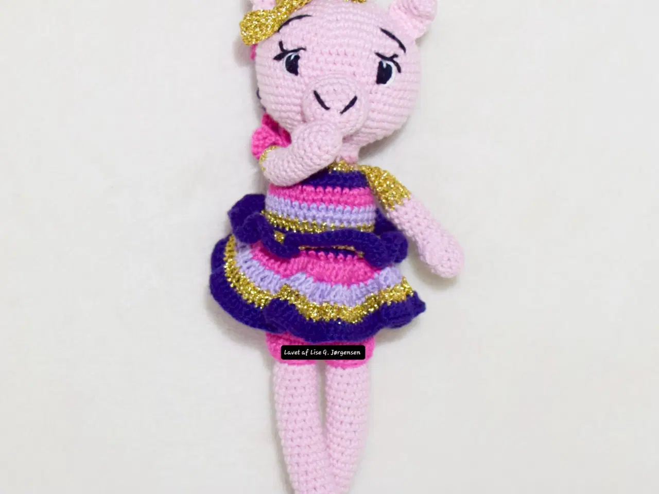 Billede 4 - Hæklet enhjørning med strutkjole & krøller