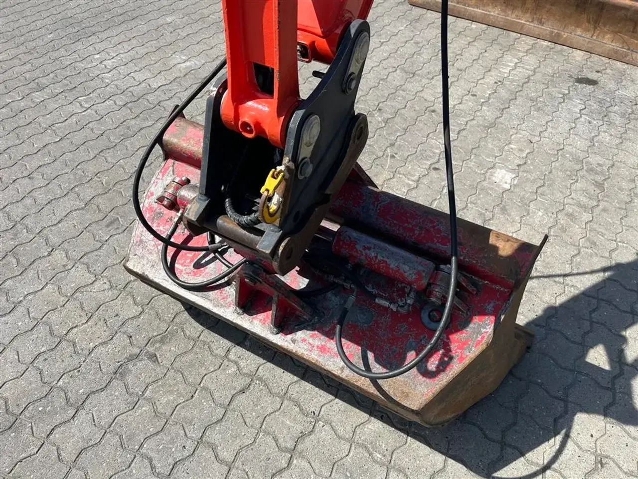 Billede 6 - Kubota Kx042-4 Hydraulisk fæste med kipbar planerskovl Kun kørt 1382T