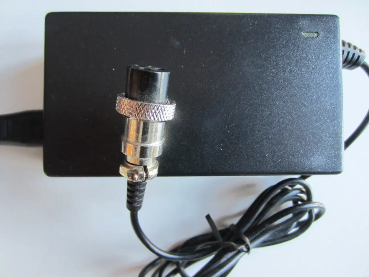 Billede 1 - Bly akkumulator lader TOP CRAFT TTHTL-12V til 12V