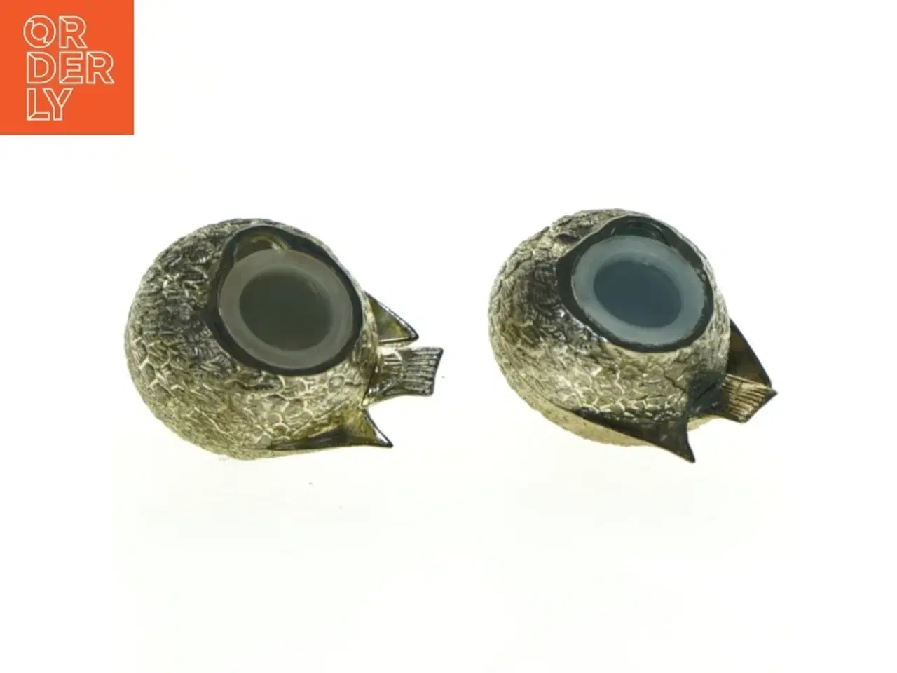 Billede 3 - Sølvfarvede fuglefigurer (str. 8 x 5,5 cm)