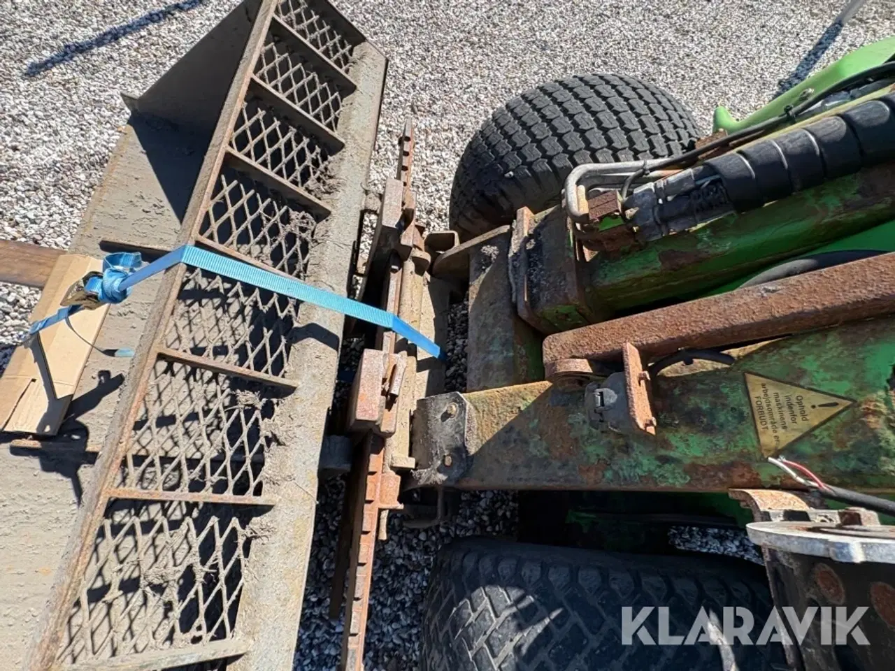 Billede 12 - Minilæsser Avant 365 staldkat med skovl og gafler