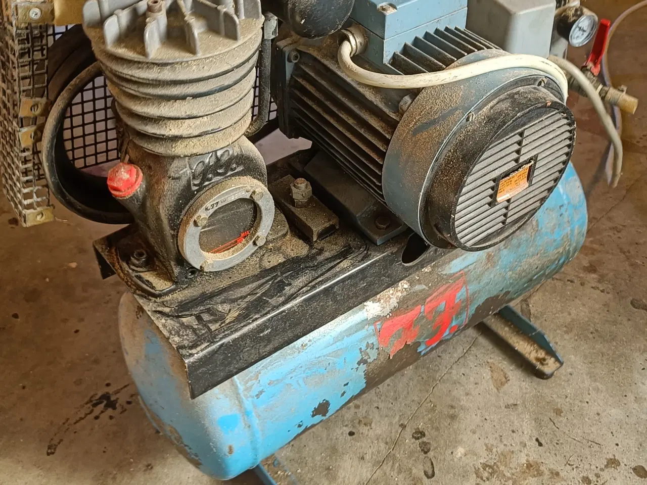 Billede 1 - Ældre god Kompressor