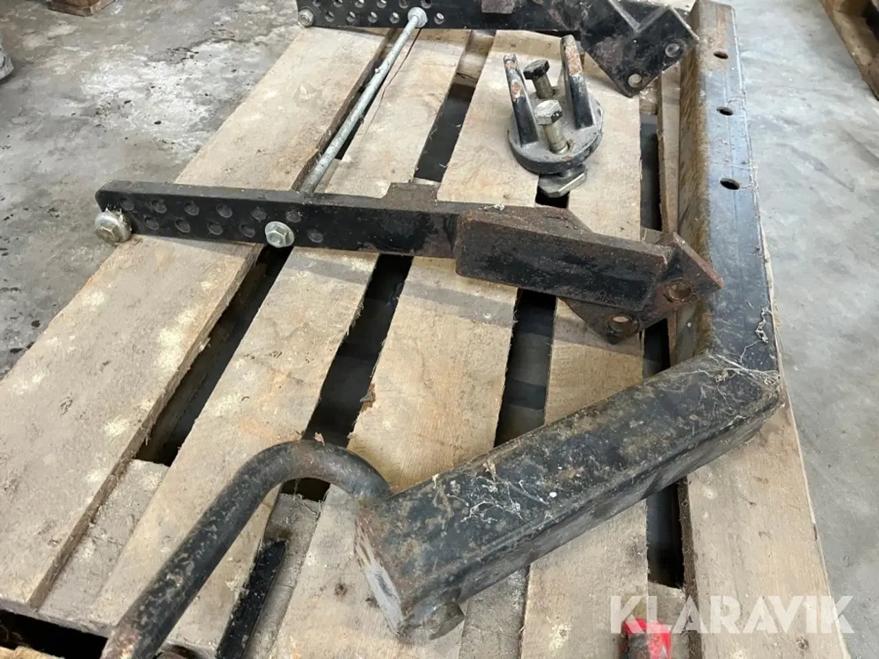 Billede 8 - Topstang, løfteåg, udstødninger, træk og øvrigt