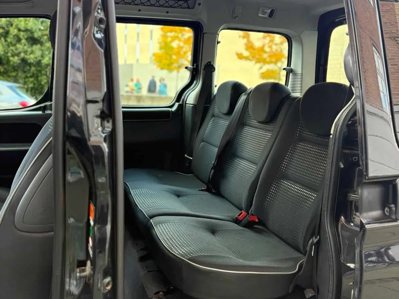 Billede 2 - Peugeot Partner Van Sort (Berlingo)