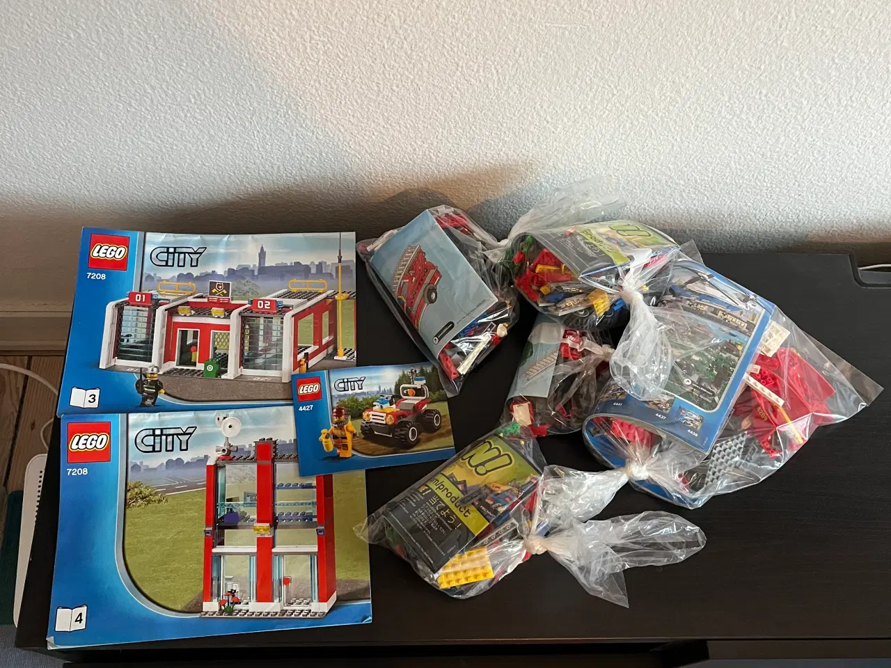 Billede 1 - LEGO City brandstation og politistation 