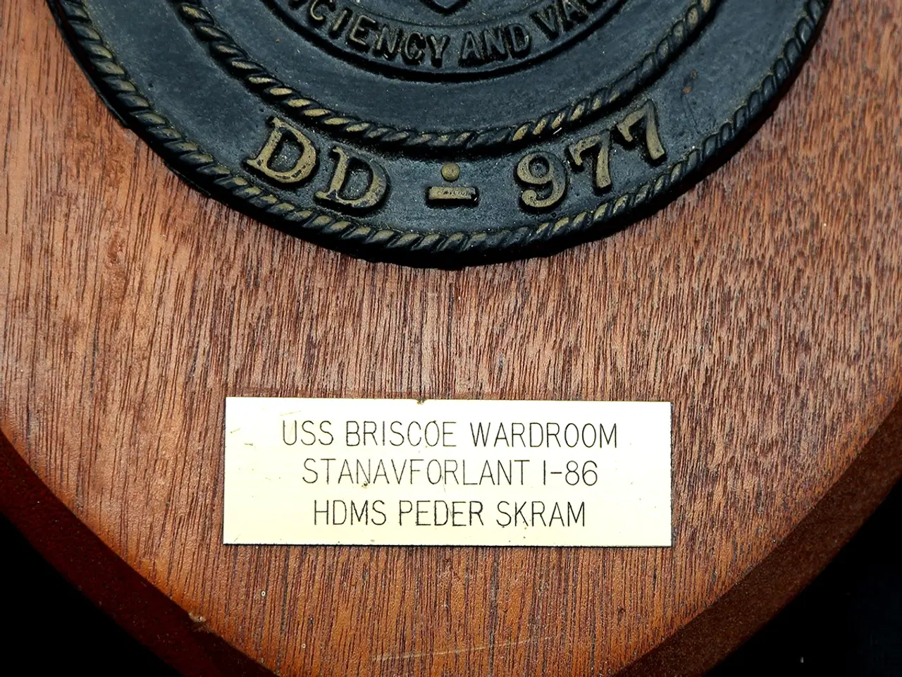 Billede 2 - USS Briscoe DD-977 – amerikansk flåde-våbenskjold