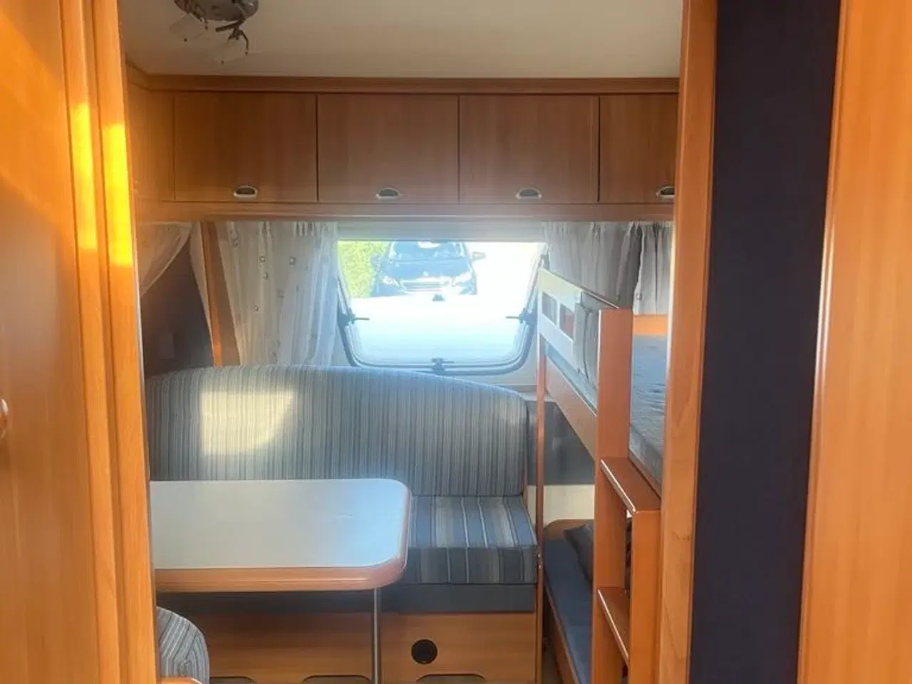Billede 15 - Hobby 540 Easy med køjer