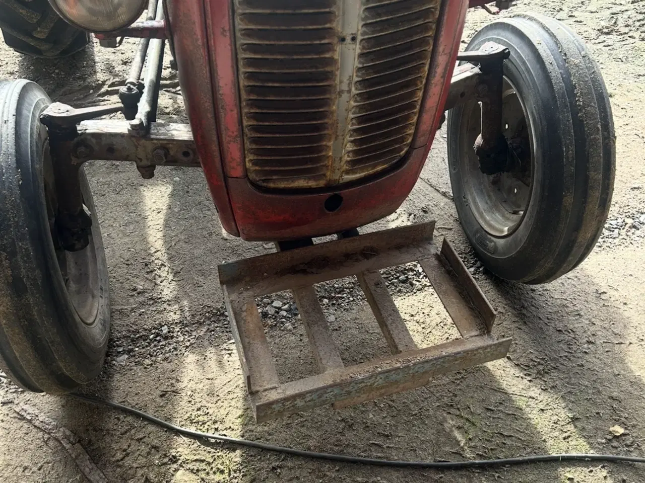 Billede 2 - Frontvægt til MF 35 - 135