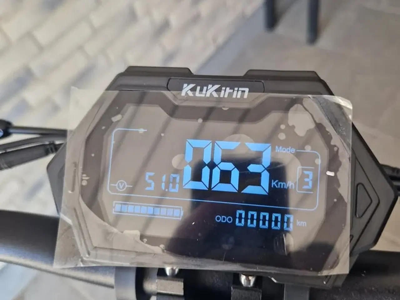 Billede 6 - KuKirin M5 Pro – Kraftfuld el-løbehjul lang rækkev
