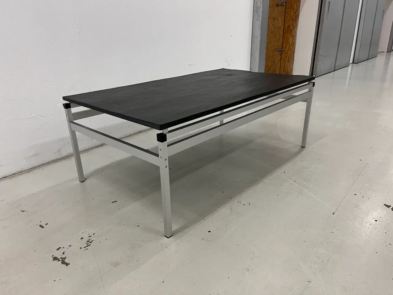 Billede 6 - Sofabord fra 70’erne med sort granit stel aluminiu