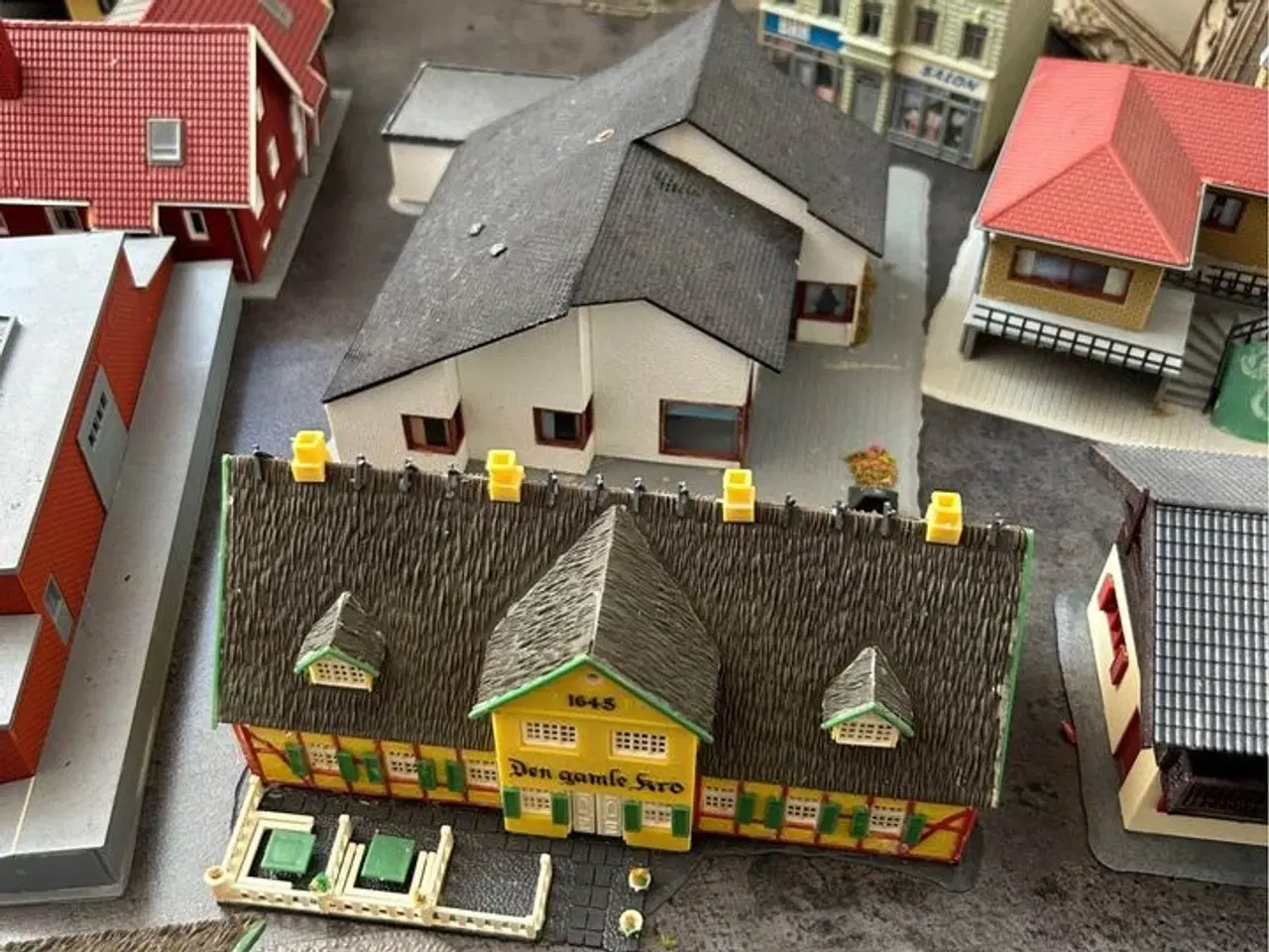 Billede 17 - Marklin Tog m. landskab.