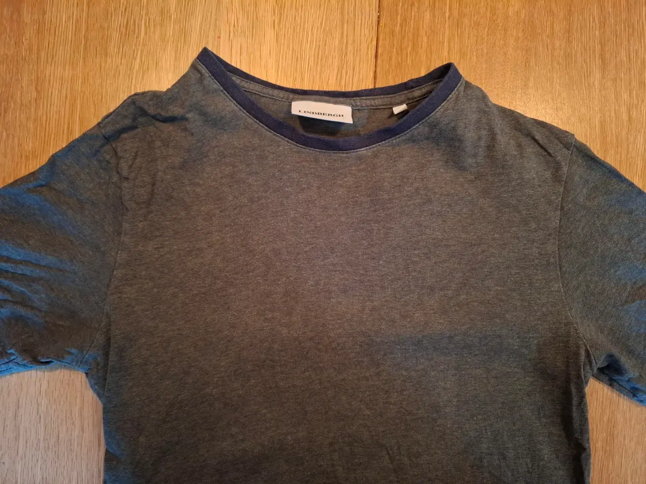 Billede 2 - T-shirts størrelse S (12-14år)