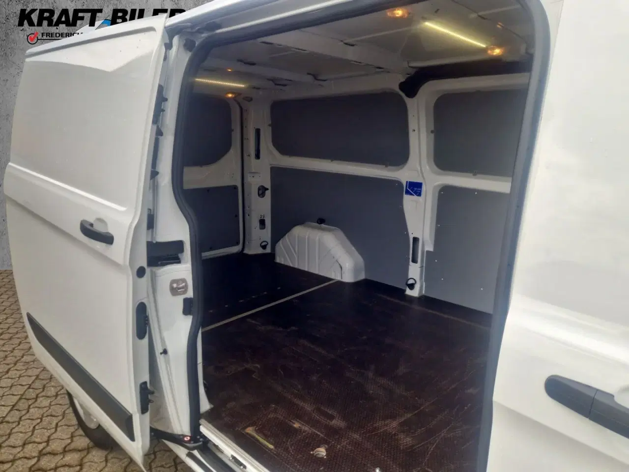 Billede 9 - Ford Transit Custom 300L 2,0 TDCi 130 Trend aut.