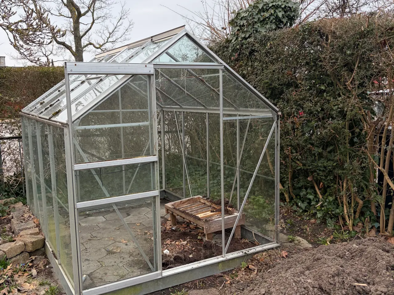 Billede 2 - Ældre drivhus, kan afhentes i valby