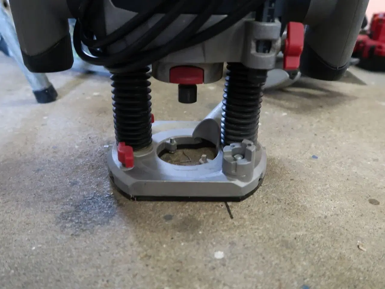 Billede 2 - Overfræser SKIL 1300 watt