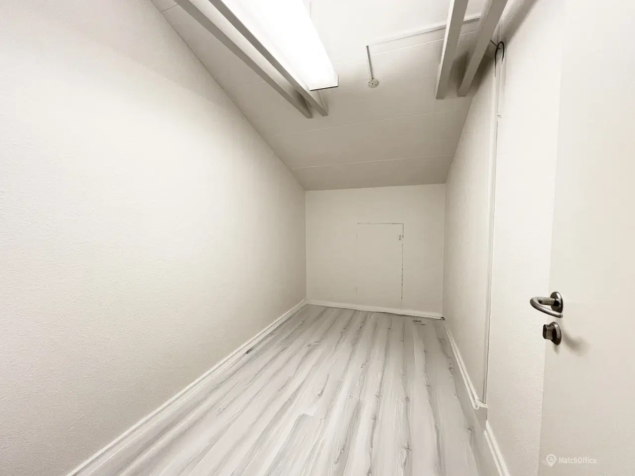 Billede 5 - Central lejemål velegnet til kontor. studie eller skønhedsklinik