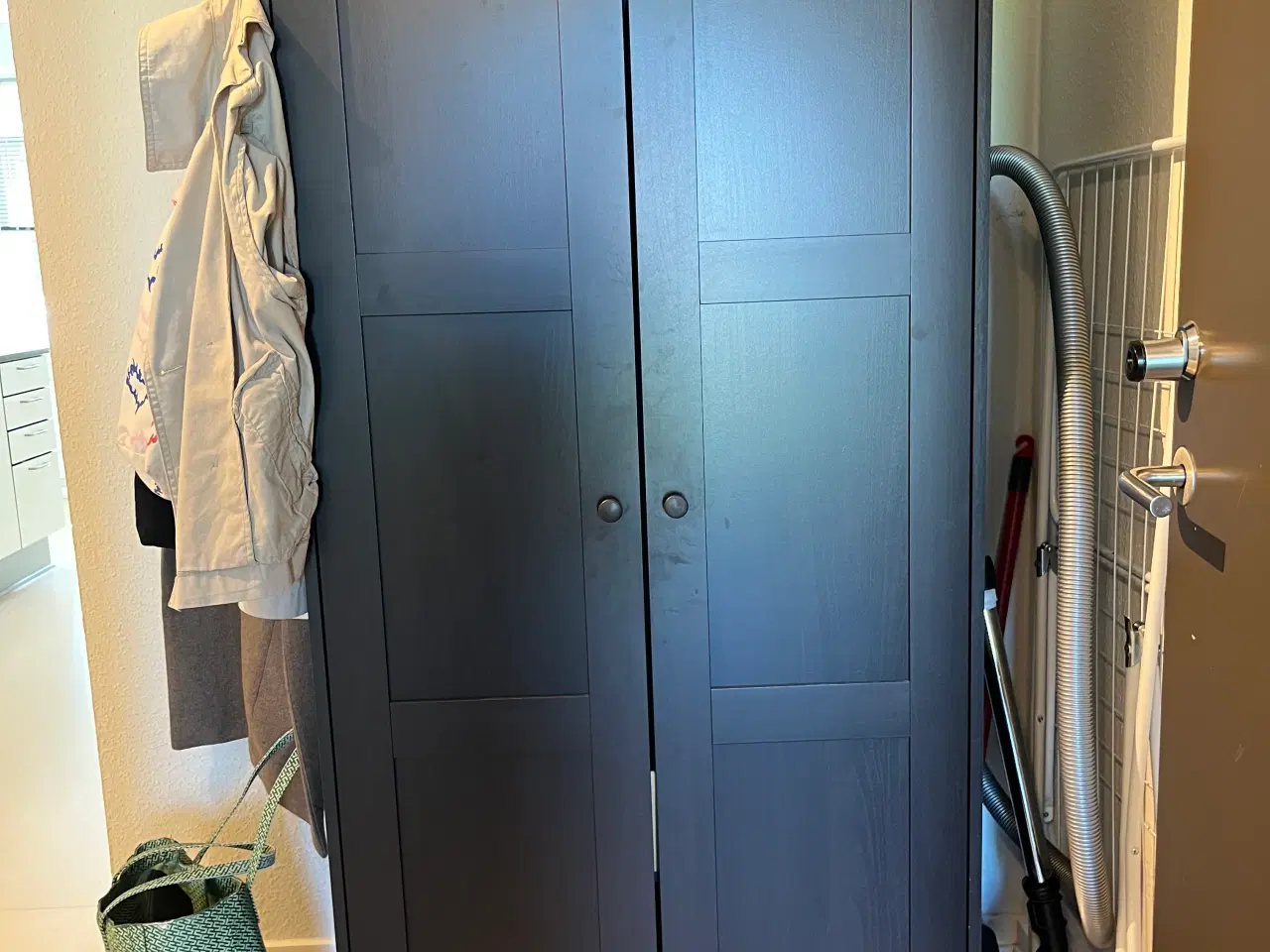 Billede 2 - IKEA garderobeskab “Rakkestad”